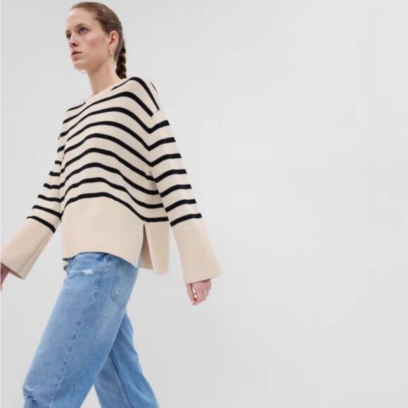 Gap Split Hem Crew Neck Sweater in Black and Cream Stripe; Oversized; Size S - Picture 2 of 5